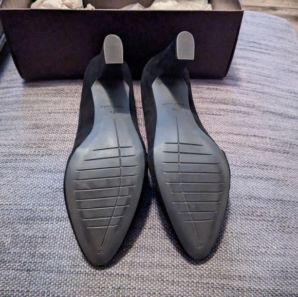 New w/o tags - Cole Haan heels - Picture 4 of 4